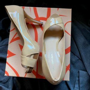 Via Spiga Patent Leather Unity Nude Peep Toe Pump, NWOT